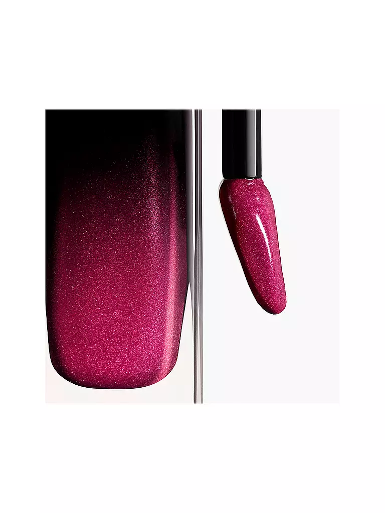 CHANEL DER GLÄNZENDE FLUID-LIPPENSTIFT MIT LANGEM HALT 5.5ML beere