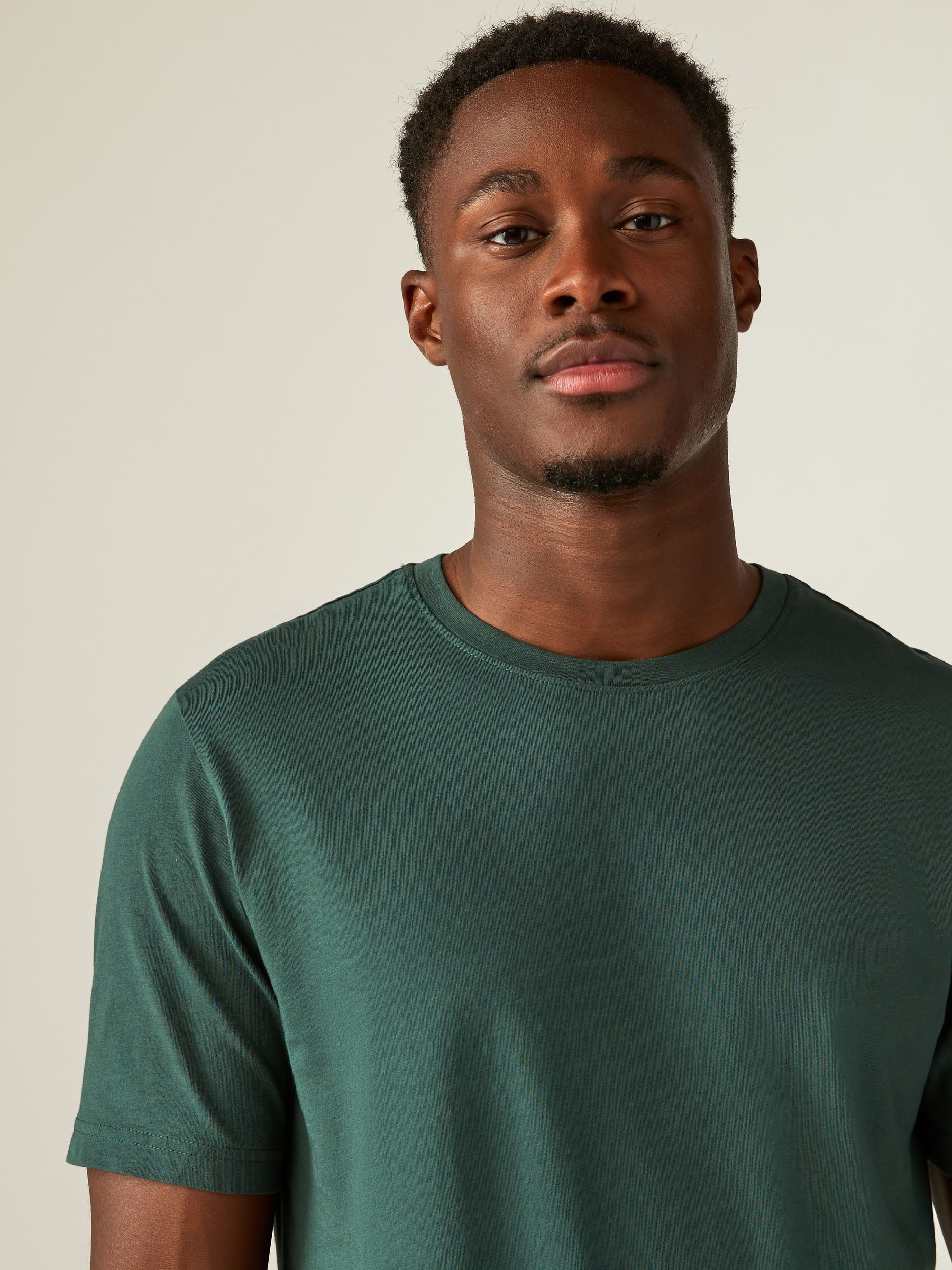 Dennengroen - Slim Fit - Essentieel katoenen T-shirt met ronde hals