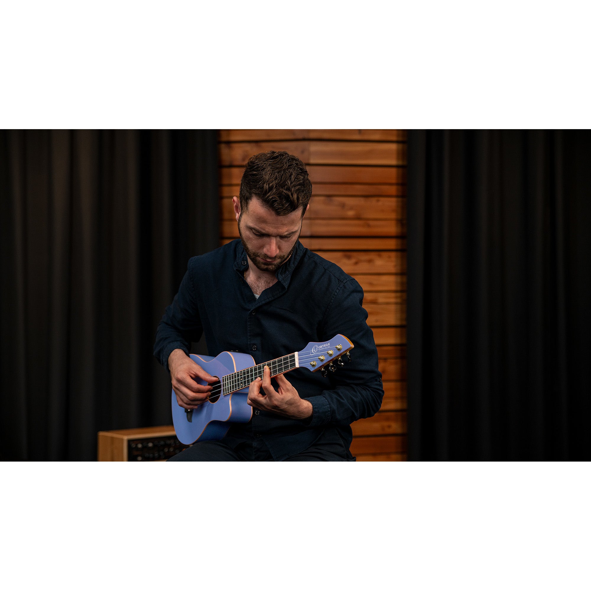 Ortega Horizon Series RUHZT-CE-VP E/A tenor ukelele met gigbag