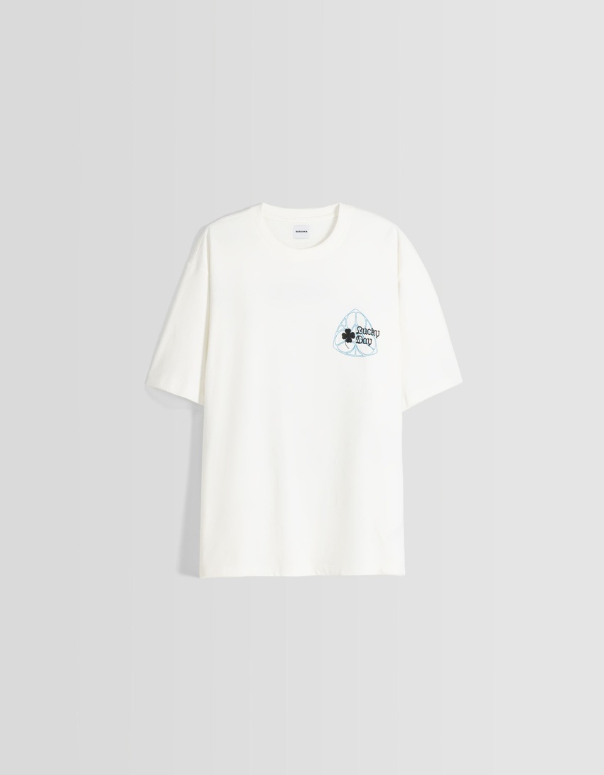 Camiseta de manga curta com estampa e modelagem quadrada