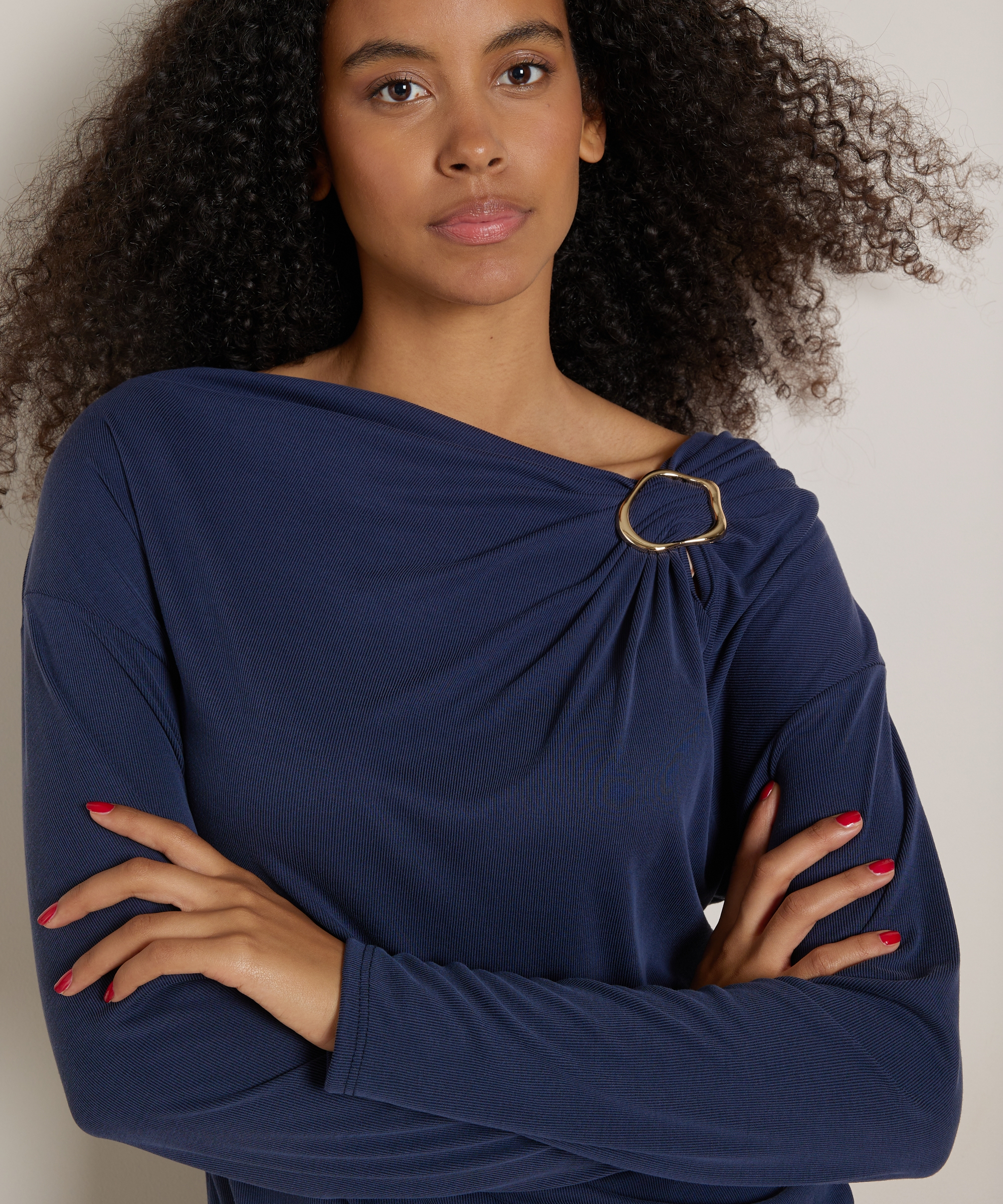 uni top met broche