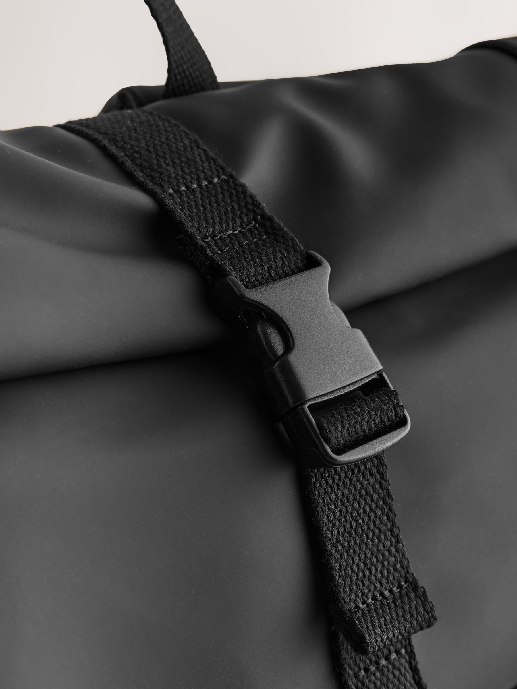 Zwart - Rolltop rugzak