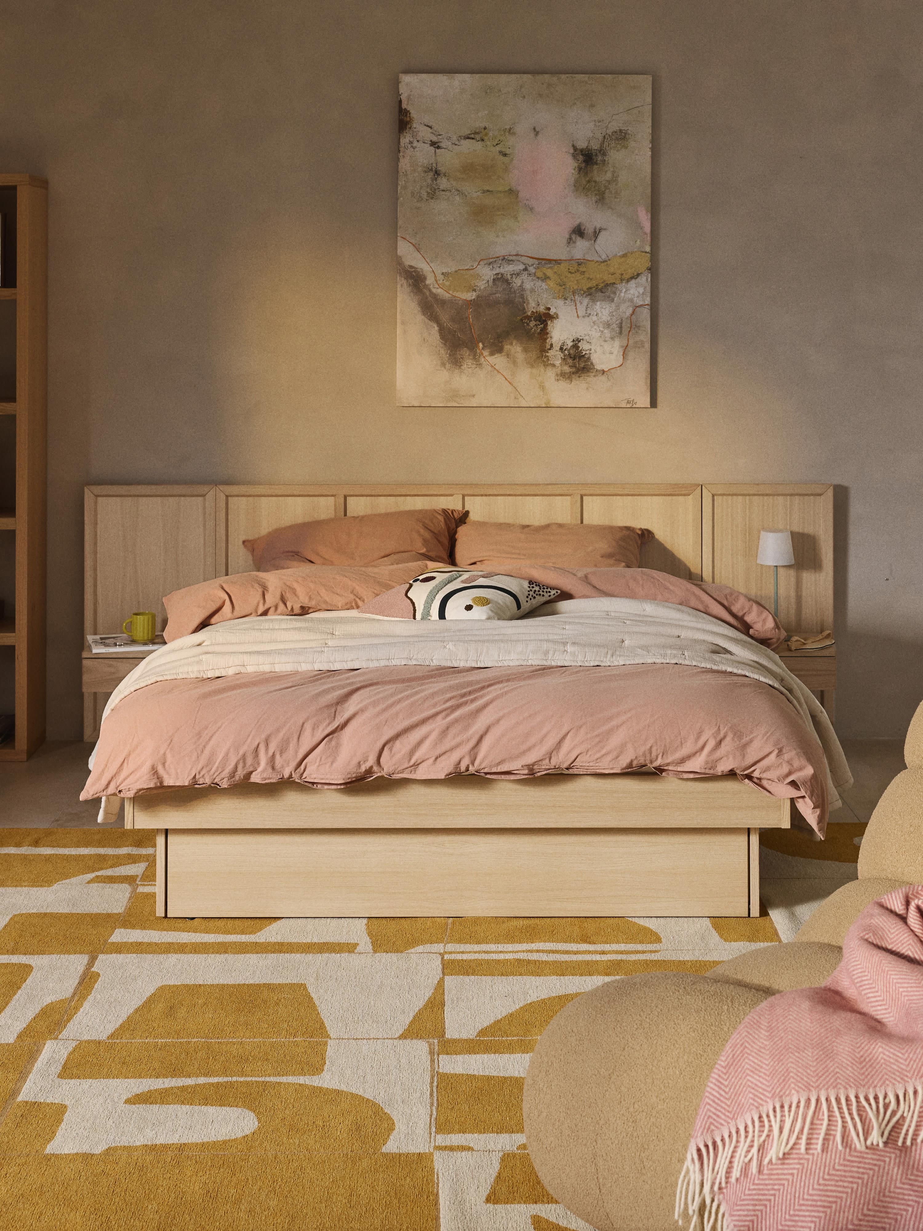 Houten bed Nanto met lades en hoofdeinde