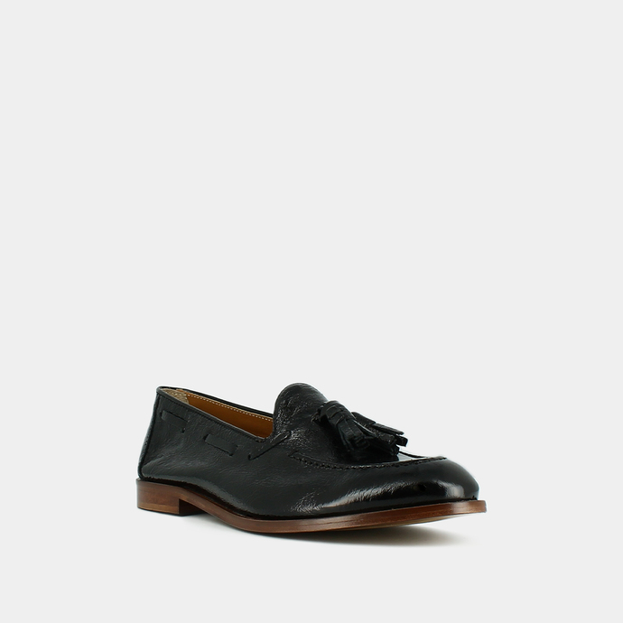 Mocassins à bouts ronds et pompons  en vernis plissé noir