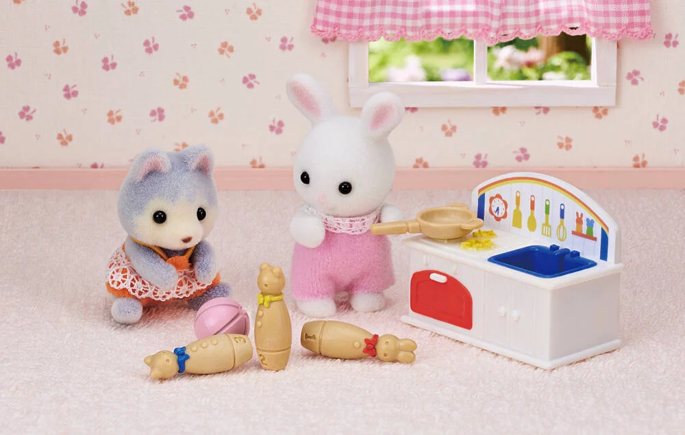 LE COFFRE A JOUETS DES BEBES -SYLVANIAN TOUS POUR LES BEBES
