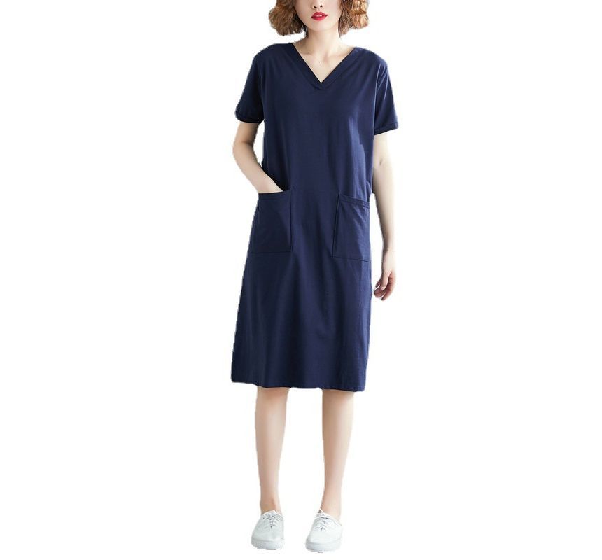 Hevnir - Midi-T-shirtjurk met korte mouwen en V-hals