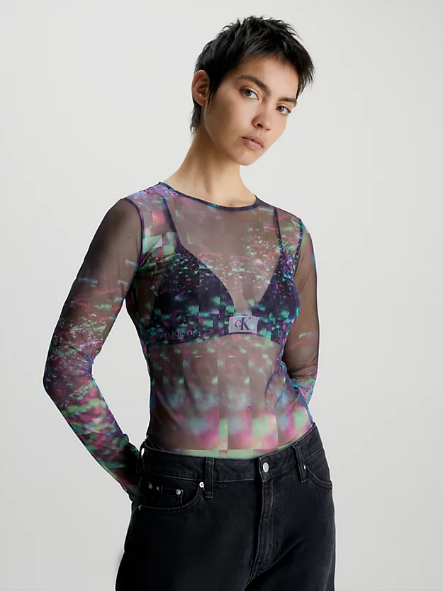 Blusa de manga comprida em tule transparente