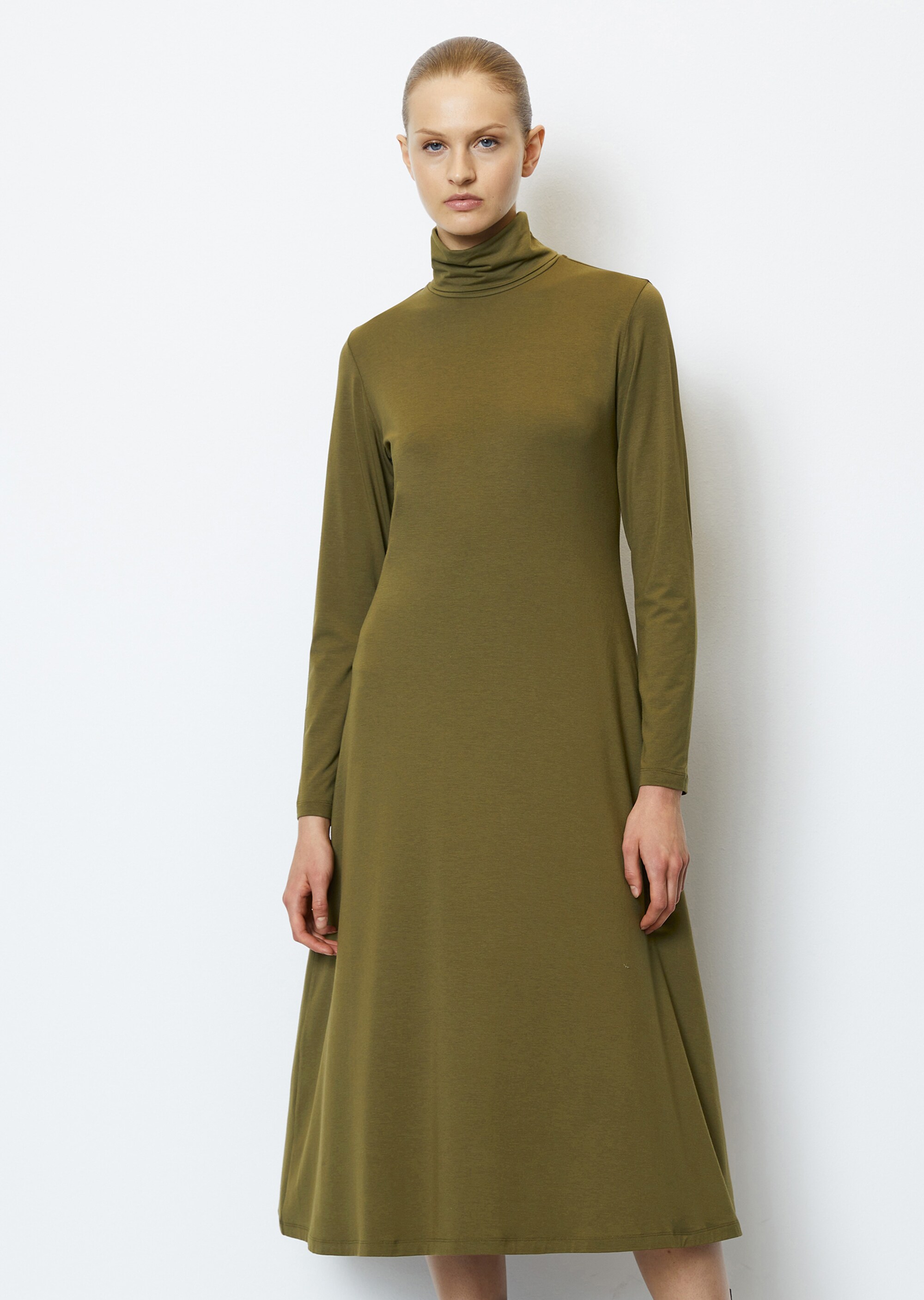 Jersey-Rollkragenkleid fitted mit TENCEL™ Modal