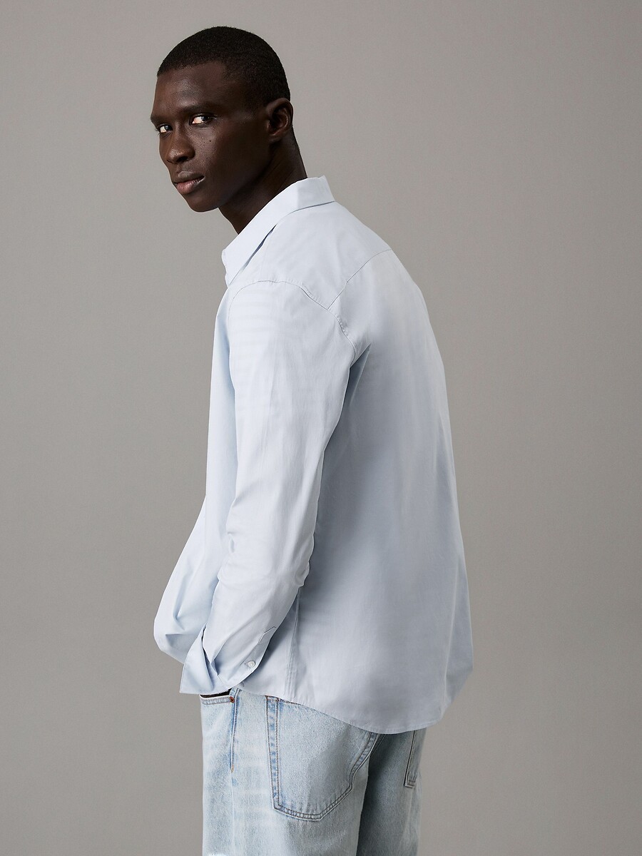 CALVIN KLEIN<br>Camisa de manga comprida de corte justo