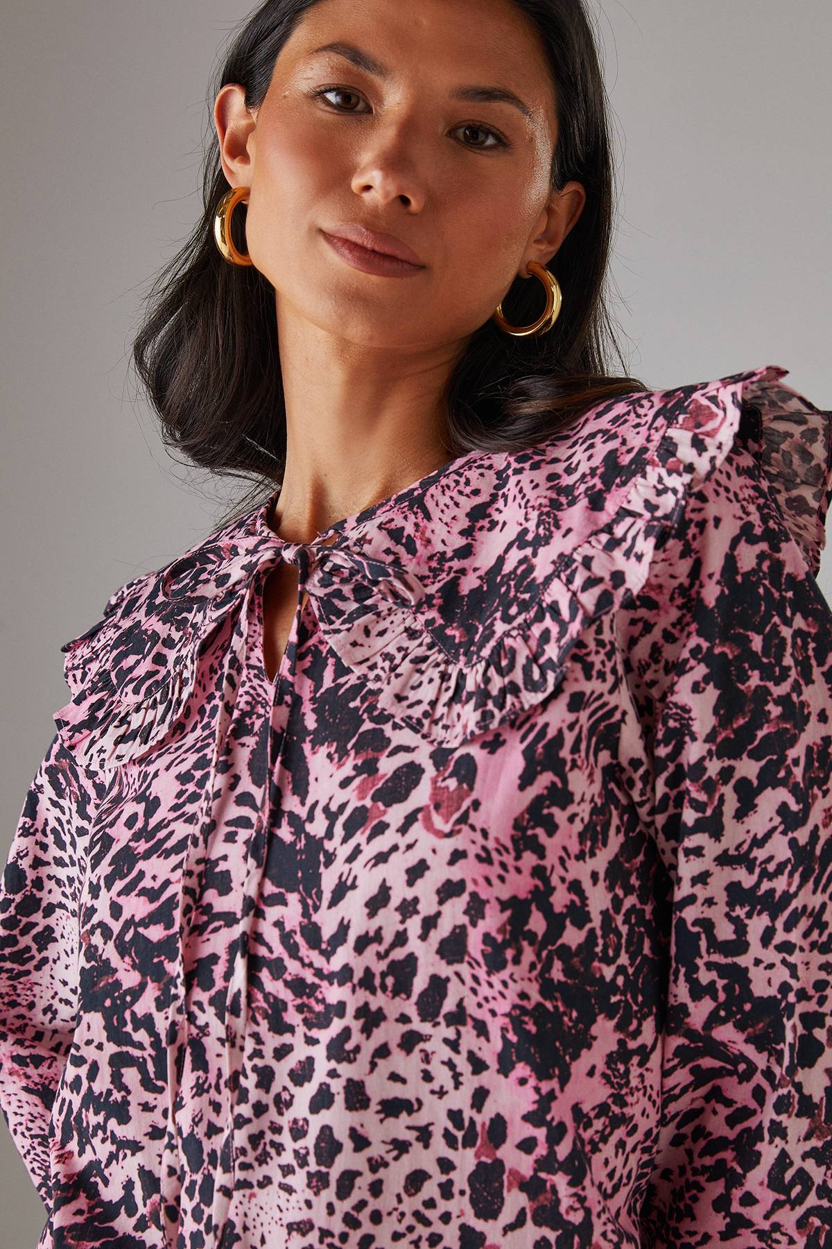 Warehouse Robe Smock Mini à Col Surdimensionné et Détail Noué en Popeline Animal