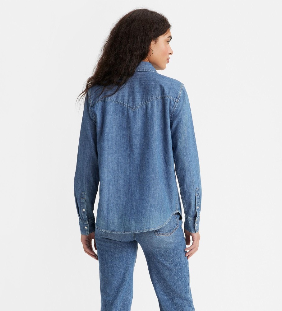Camisa jeans Levi's Iconic Western, tamanho médio, cor índigo.
