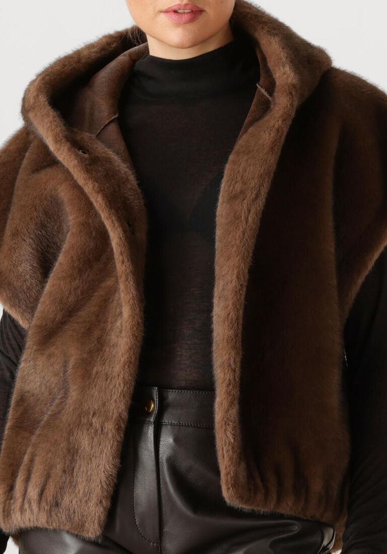 bruine studio ar faux fur jas olena