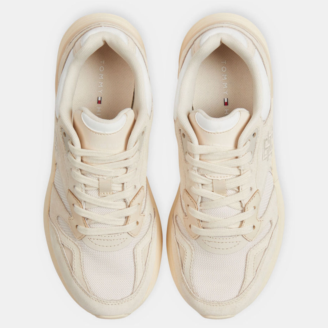 Tommy Hilfiger Baskets running en Velours de Cuir Monogramme Preppy beiges