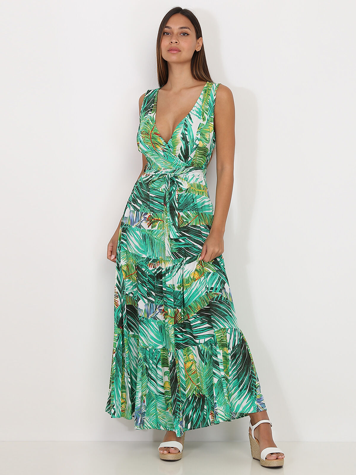 Robe longue ceinturée à imprimé tropical- Blanc