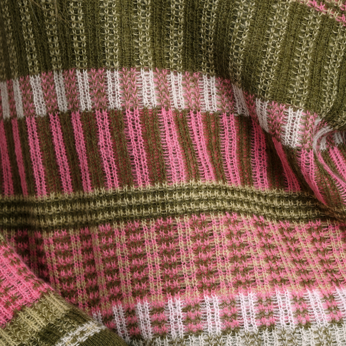 Jonas Nielsen Damen Strickpullover mit bunten Muster oliv / bunt