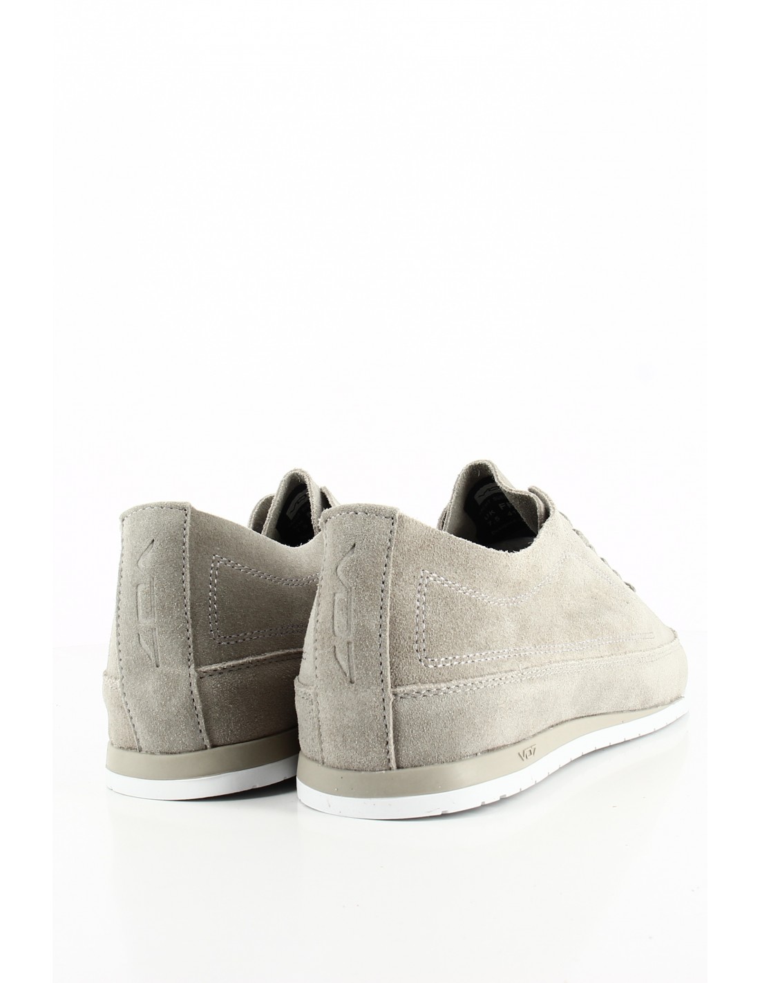 v07 Baskets de ville homme yacht suede beige