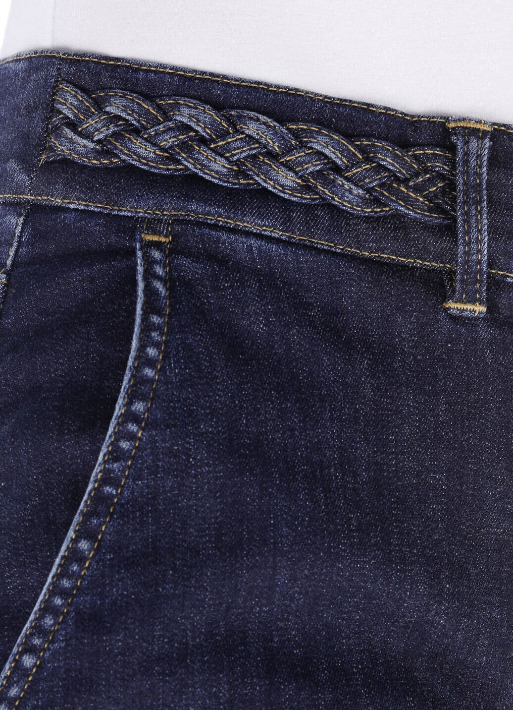 Aufwendig gearbeitete Jeans