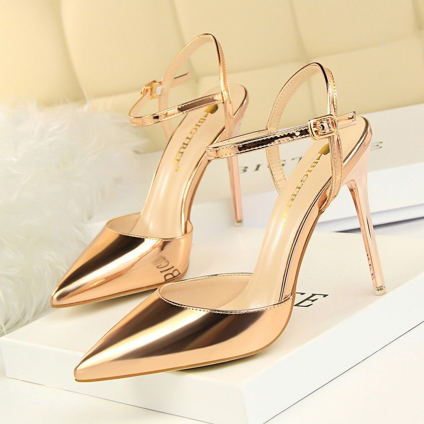 Niuna - Wetlook sandalen met hoge hak