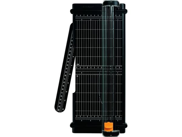 FISKARS PAPIRKUTTER RESIRKULERING 32cm A4 SureCut