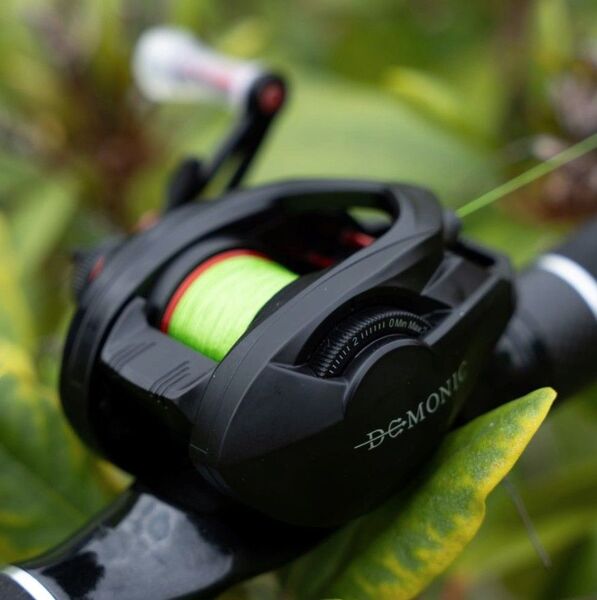 Moulinet baitcast gaucher Zebco Demonic Finesse 100 LHW
