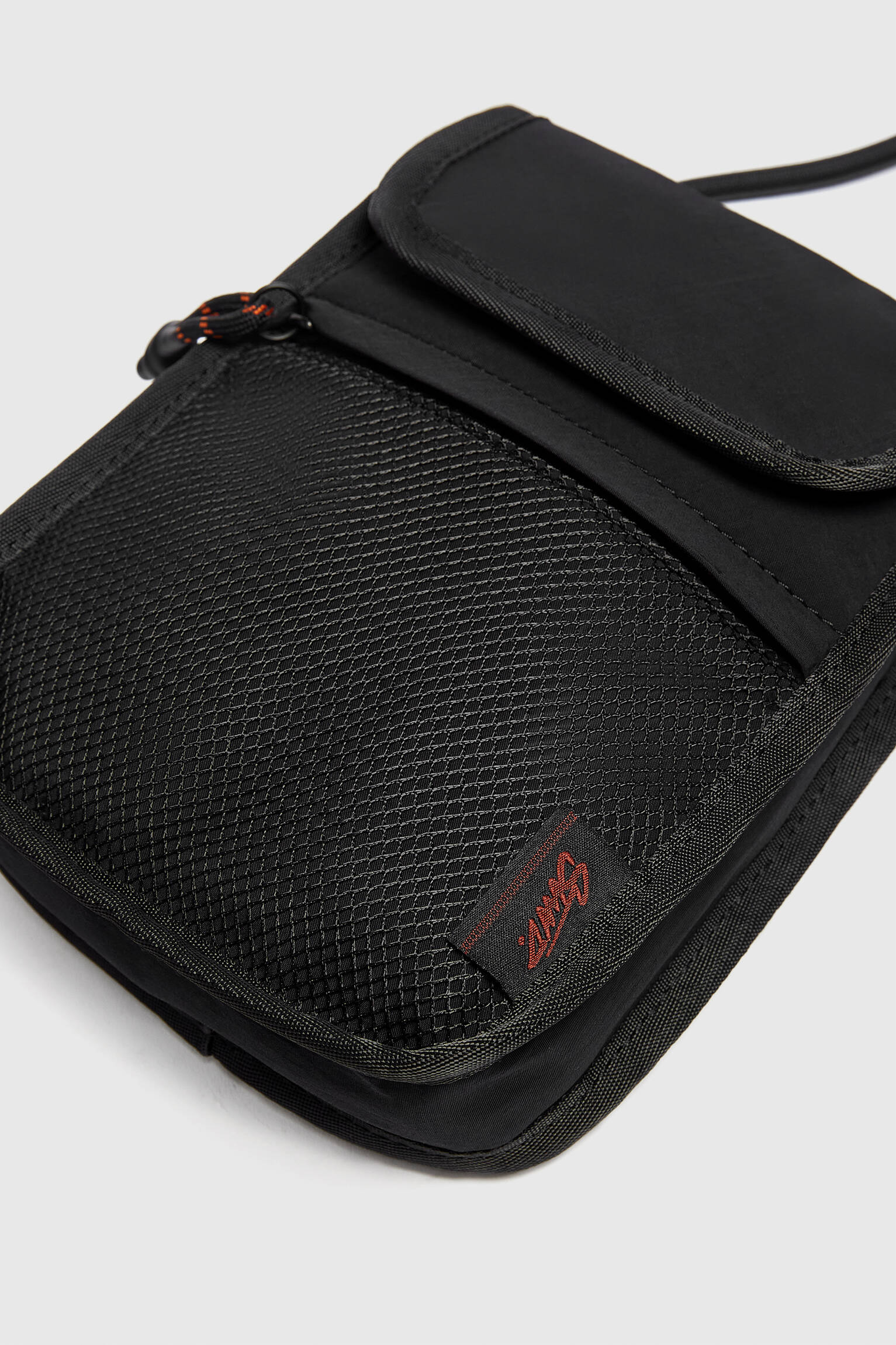 BOLSA DE OMBRO TÉCNICA - PRETA