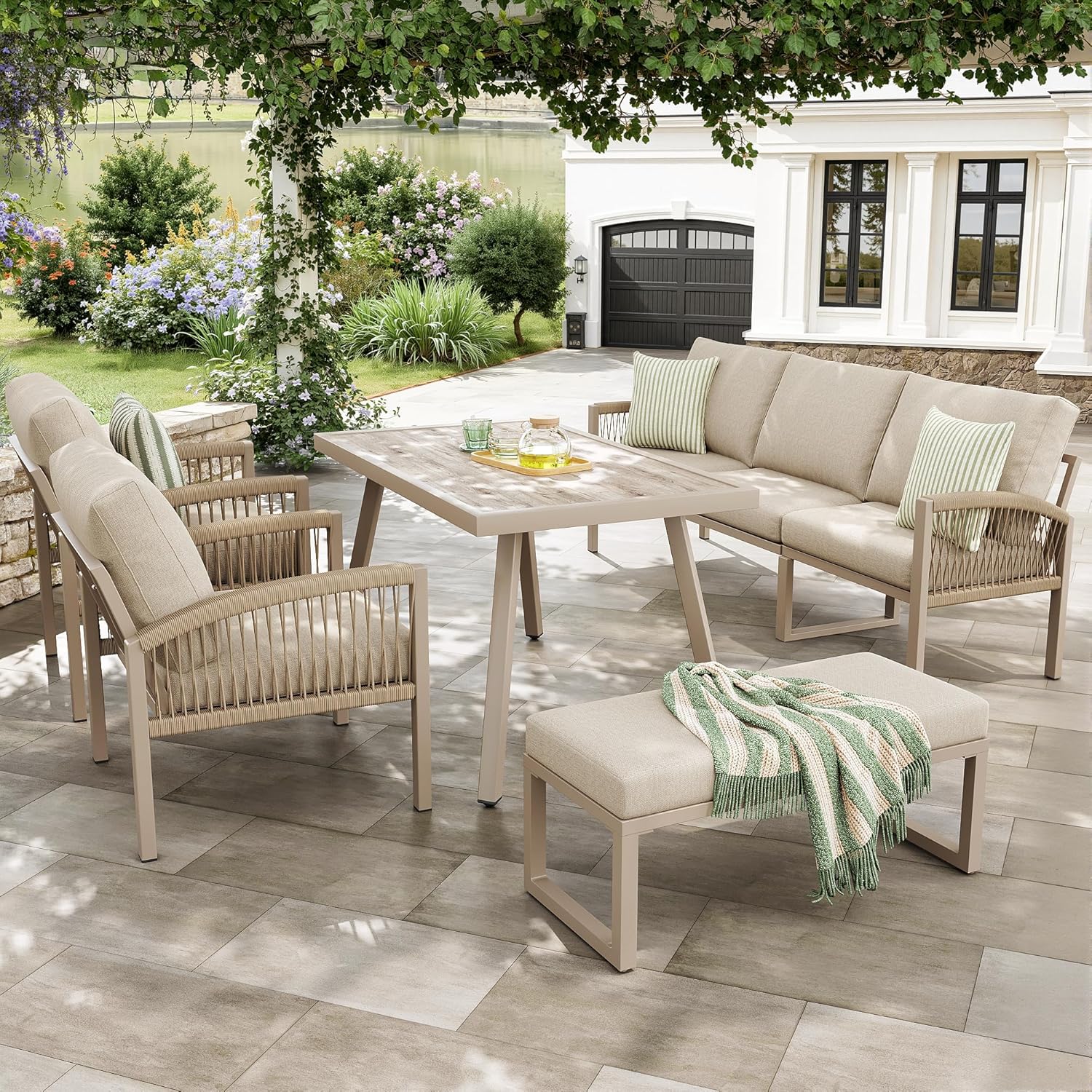 Merax Gartensofa-Set Gartensofa für 7 Personen, Robustes Eisengestell und beige Polster, Tisch mit Holzoptik-Glasplatte & 2 Sesseln, Wetterfeste Terrassen-Garnitur für Garten, Balkon & Terrasse