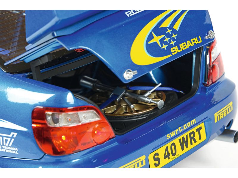 IXO Models Premium Kit Subaru Impreza Rally MC 2003 1:8 Detailgetreuer Standmodellbausatz im Massstab 1:8