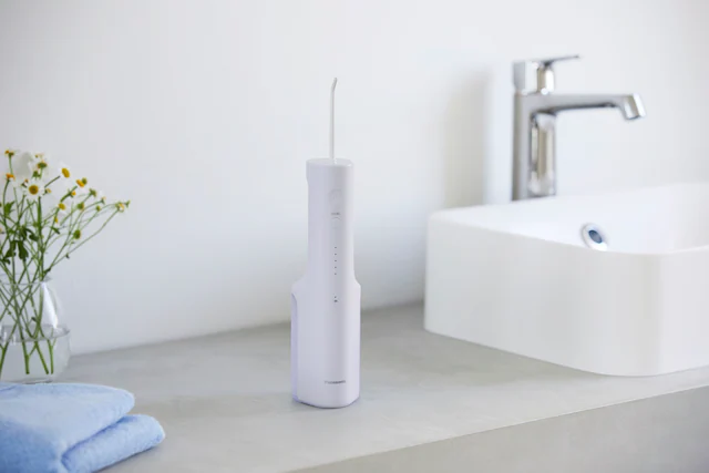 Panasonic Munddusche »EW-DJ27-V303« 4 Stk. Aufsätze Kabellos, 5 Stufen, 200 ml Wassertank, kontaktloses Laden