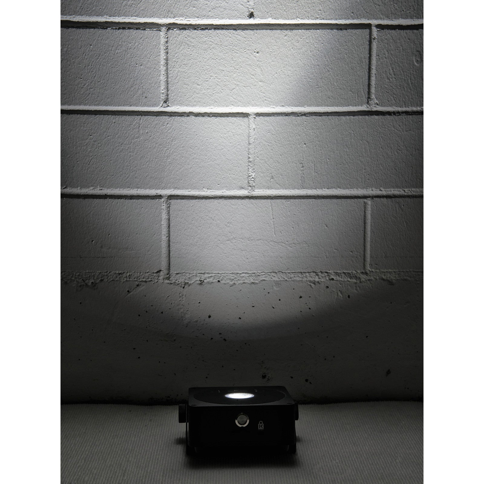 Eurolite AKKU IP Flat Light 1 cr