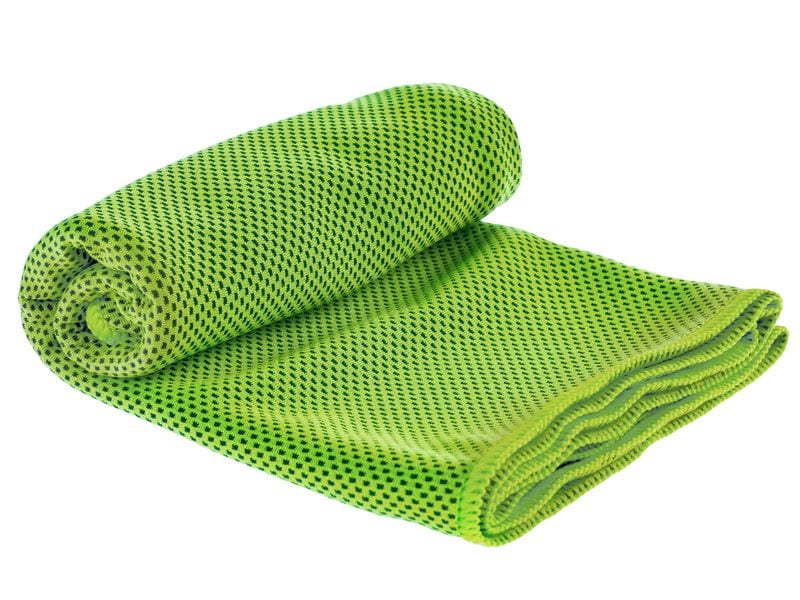 KOOR Kühltuch Shiny Green, 30 x 100 cm Kühlendes Handtuch für den Sommer und sportliche Aktivitäten
