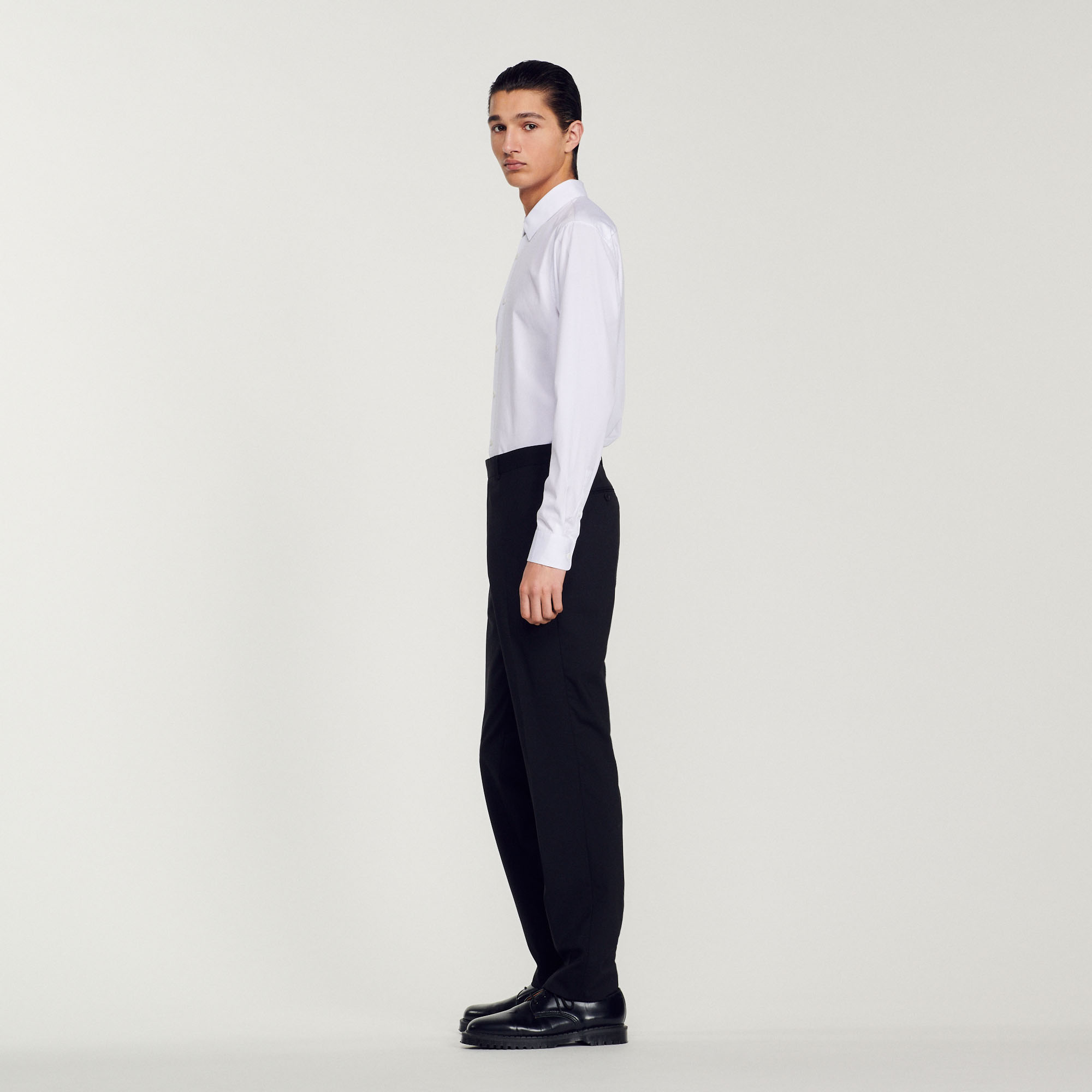Pantalon de costume á coupe classique