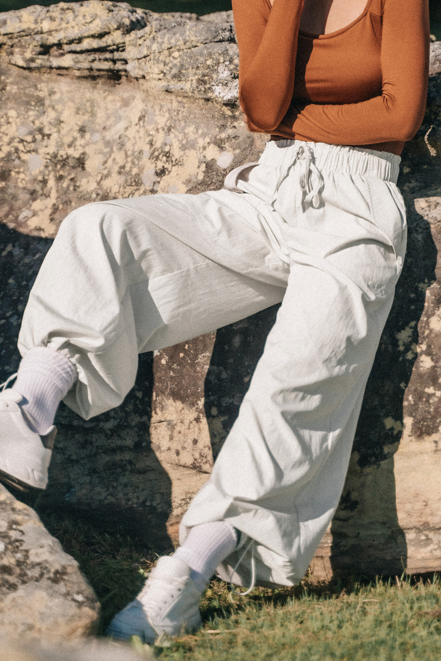 Pantalon à jambes trapèze et taille élastique blanc