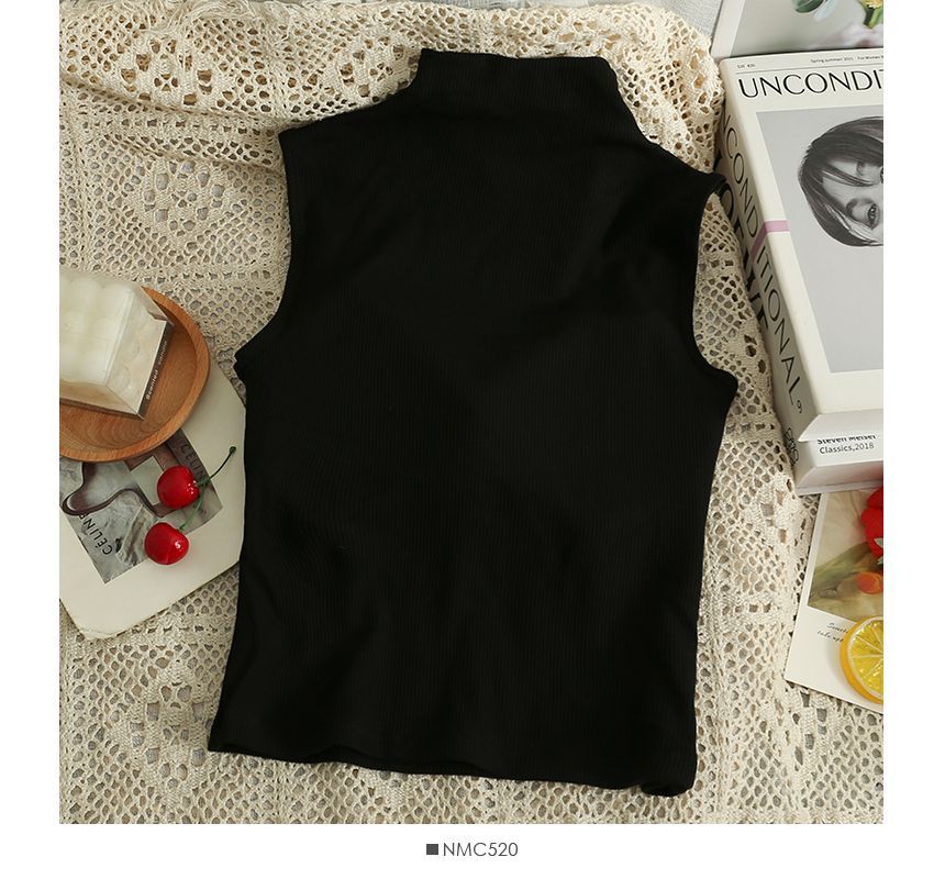Lemongrass - Mock-neck crop tanktop met pads in 5 kleuren