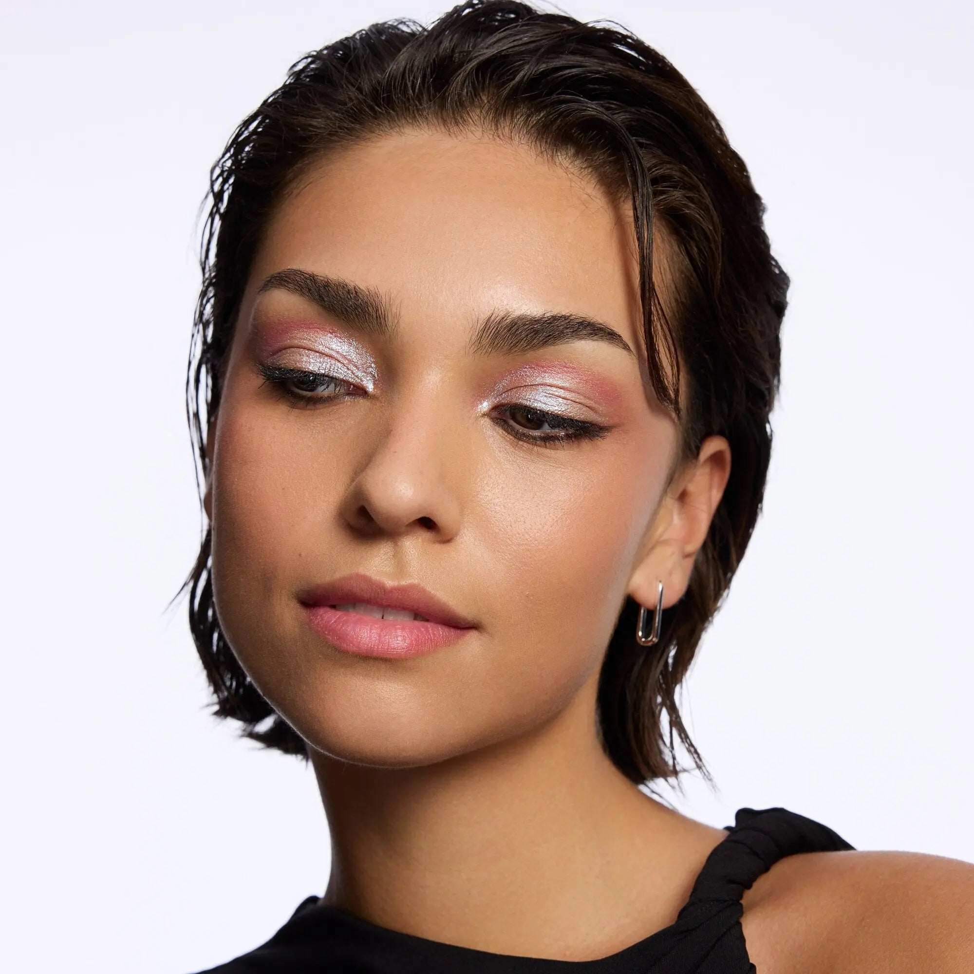 Space Glam Liquid Chrome Eyeshadow 010 Milky Way