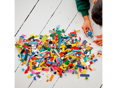 LEGO 90 jaar spelen (11021)