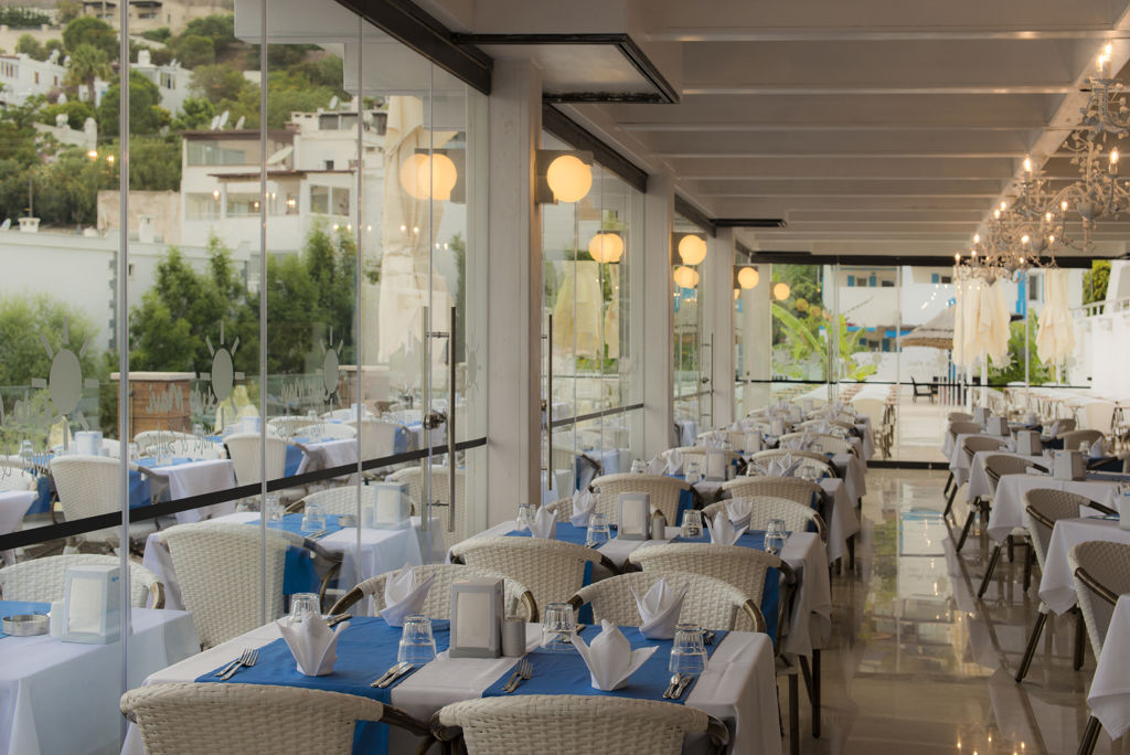 Bellazure Hotel All Inclusive