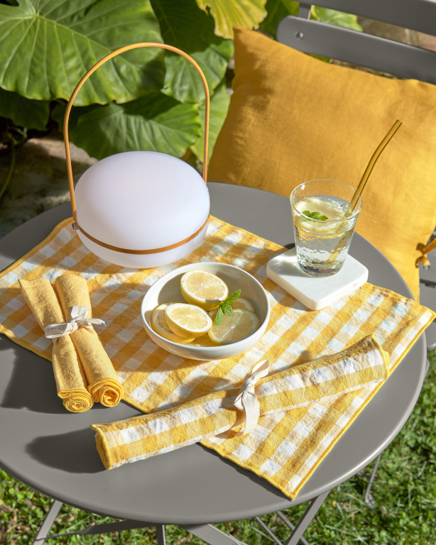 Kave Home Tea tafellamp oplaadbaar LED zwart