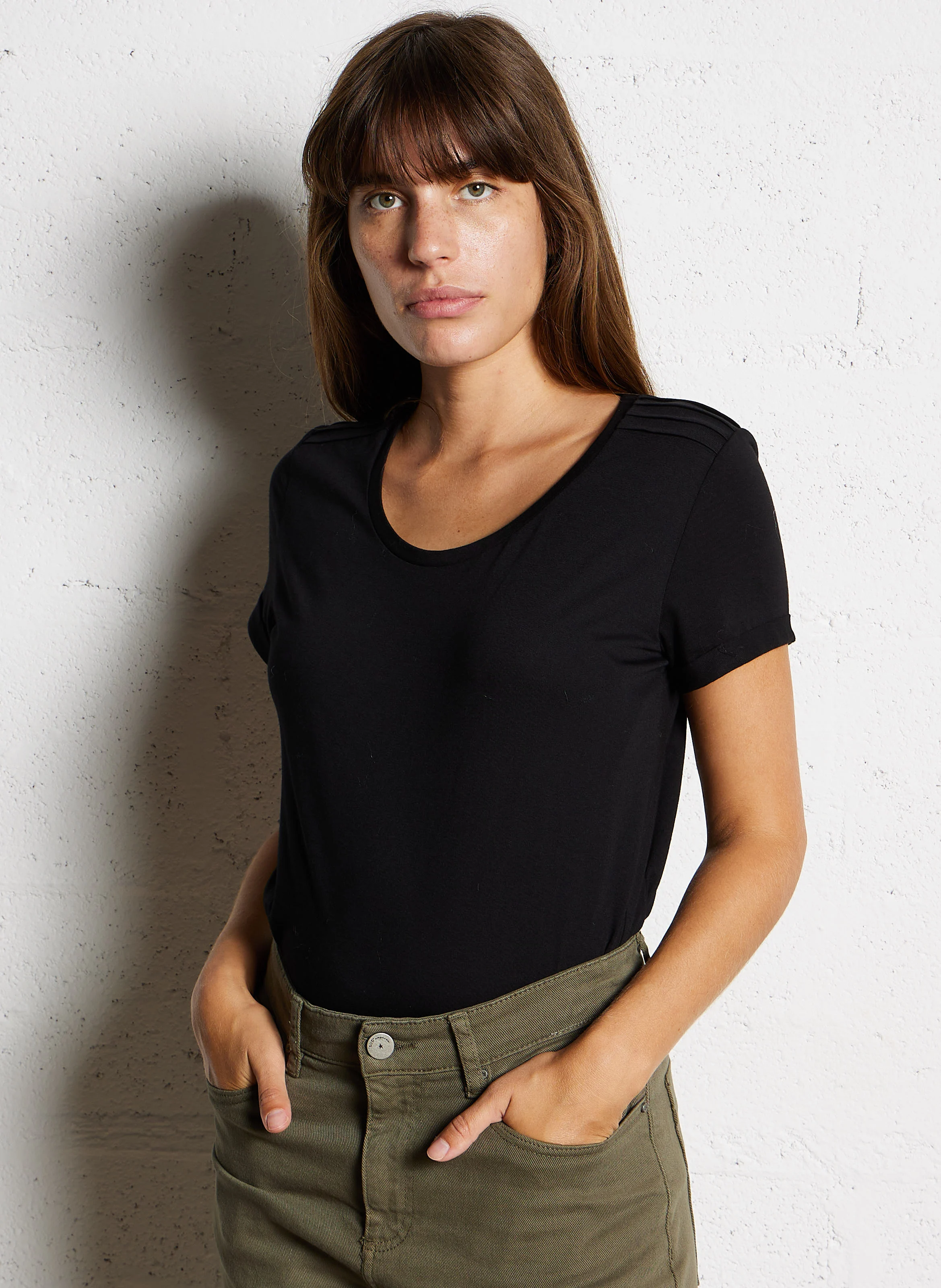 MITYA - Tee-shirt col rond en coton mélangé | Noir