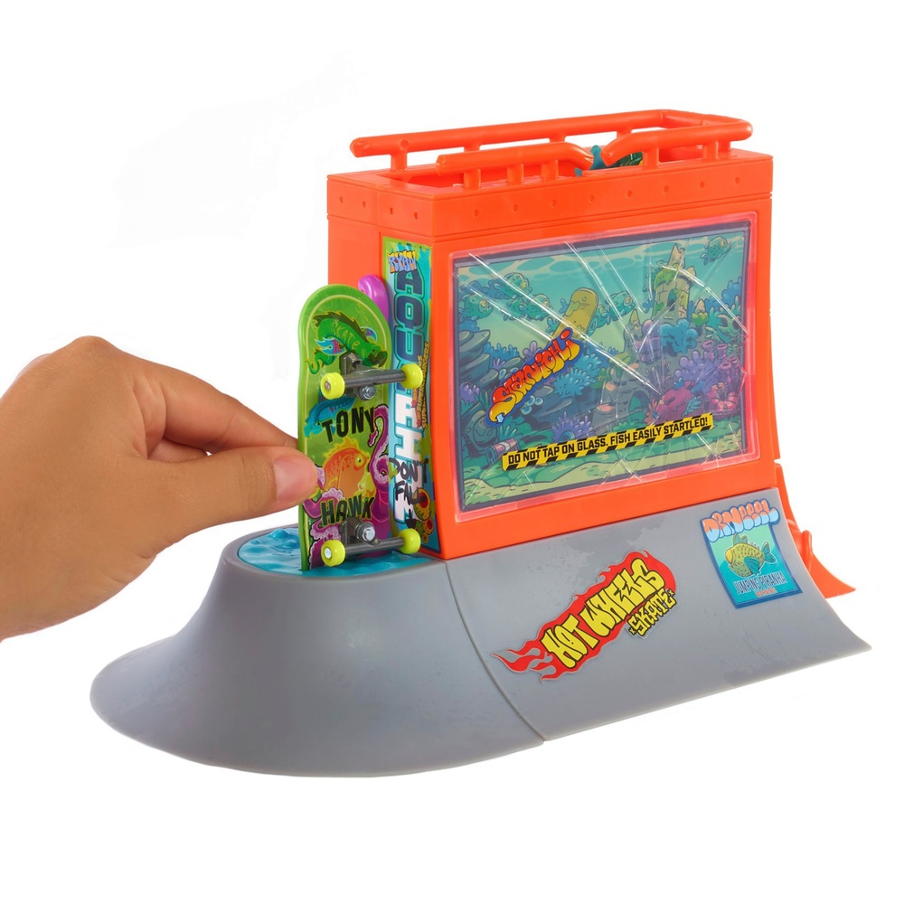Hot Wheels Skate Aquarium Skatepark Set