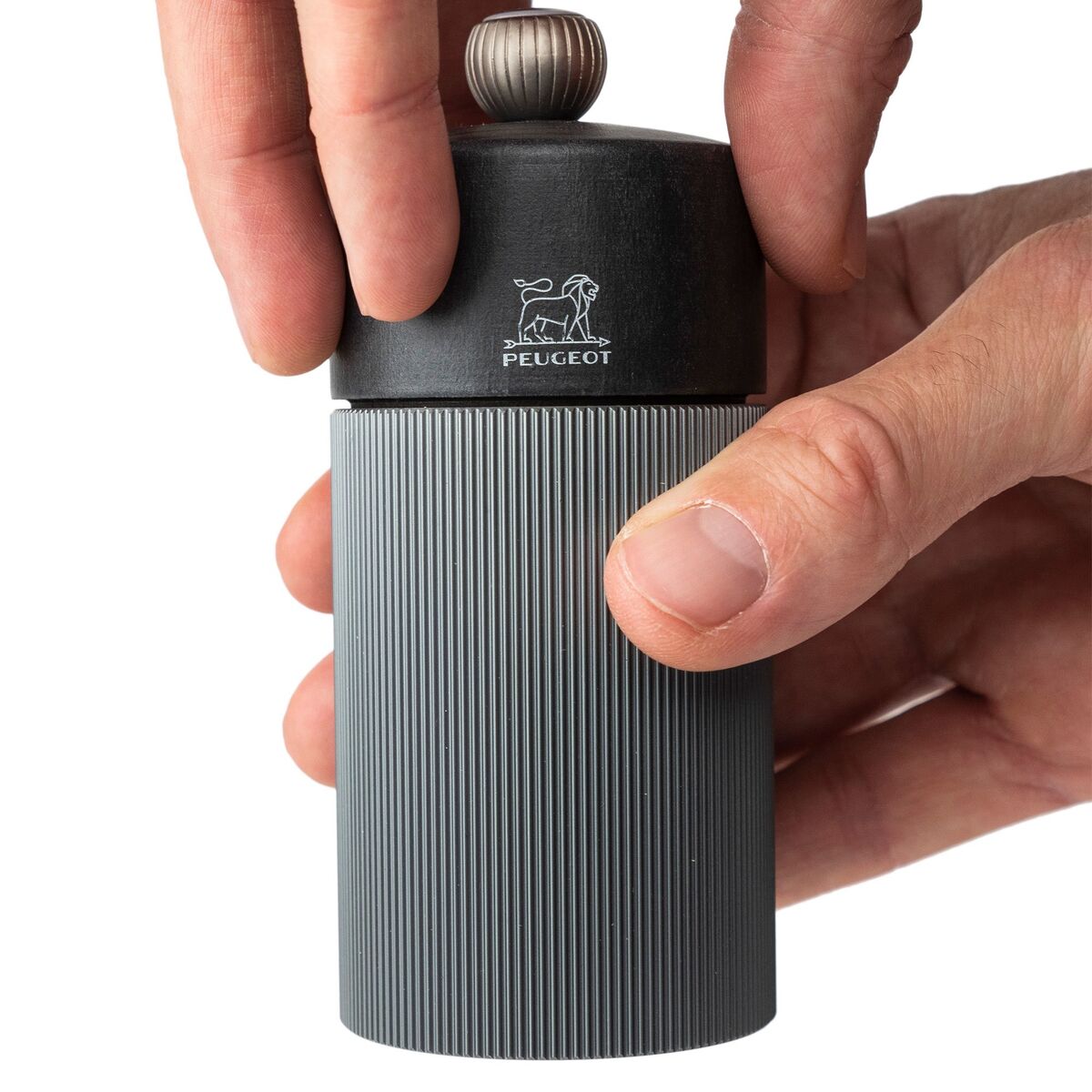 Line Pepperkvern Mørkt Tre/Aluminium 12 cm