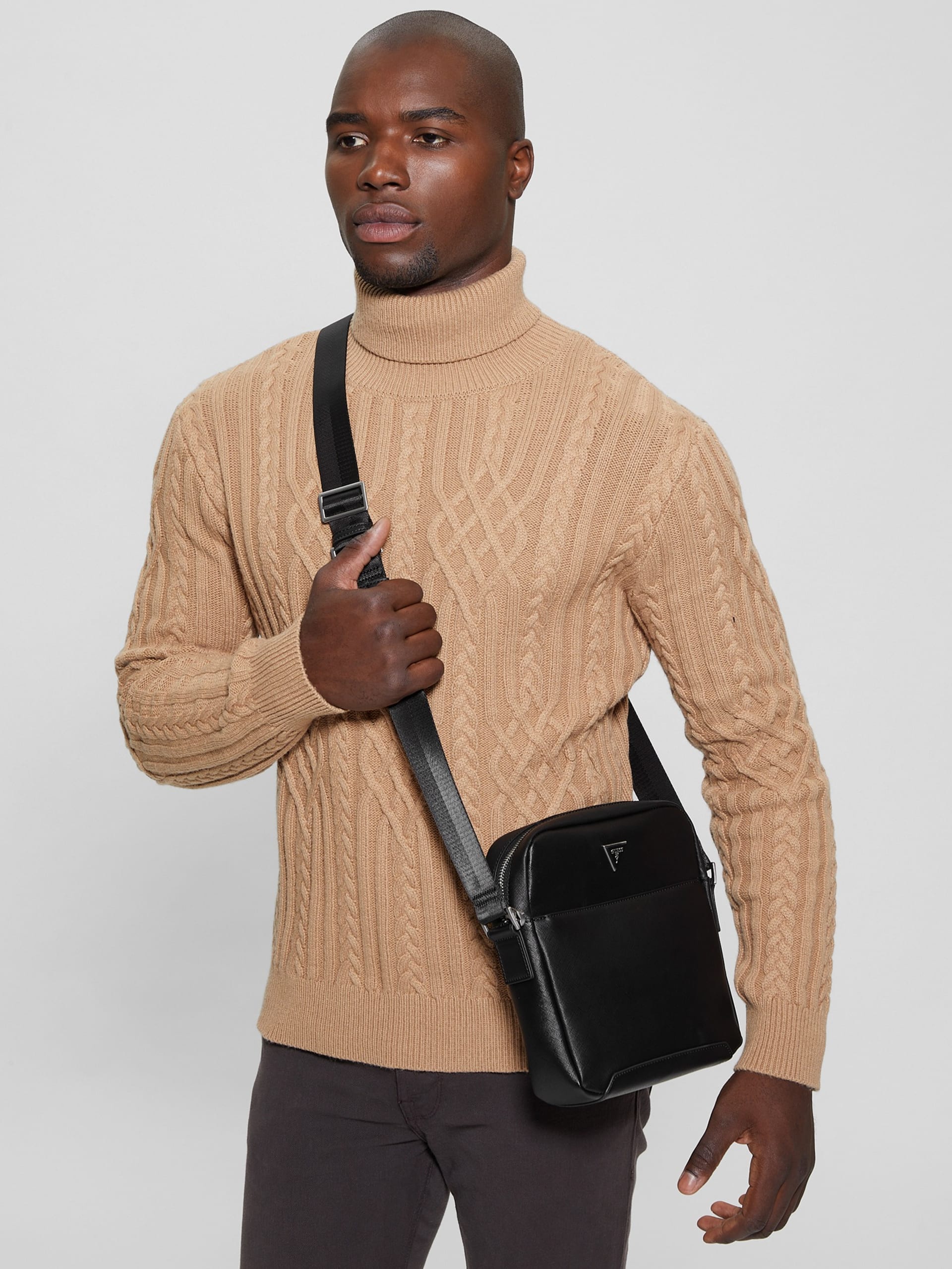 Bolsa transversal plana Eco Saffiano com zíper superior