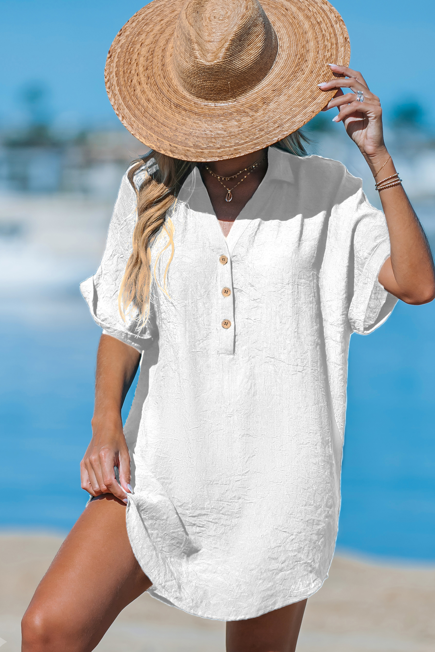 Robe cover up mini à col en V et boutons sur le devant blanche