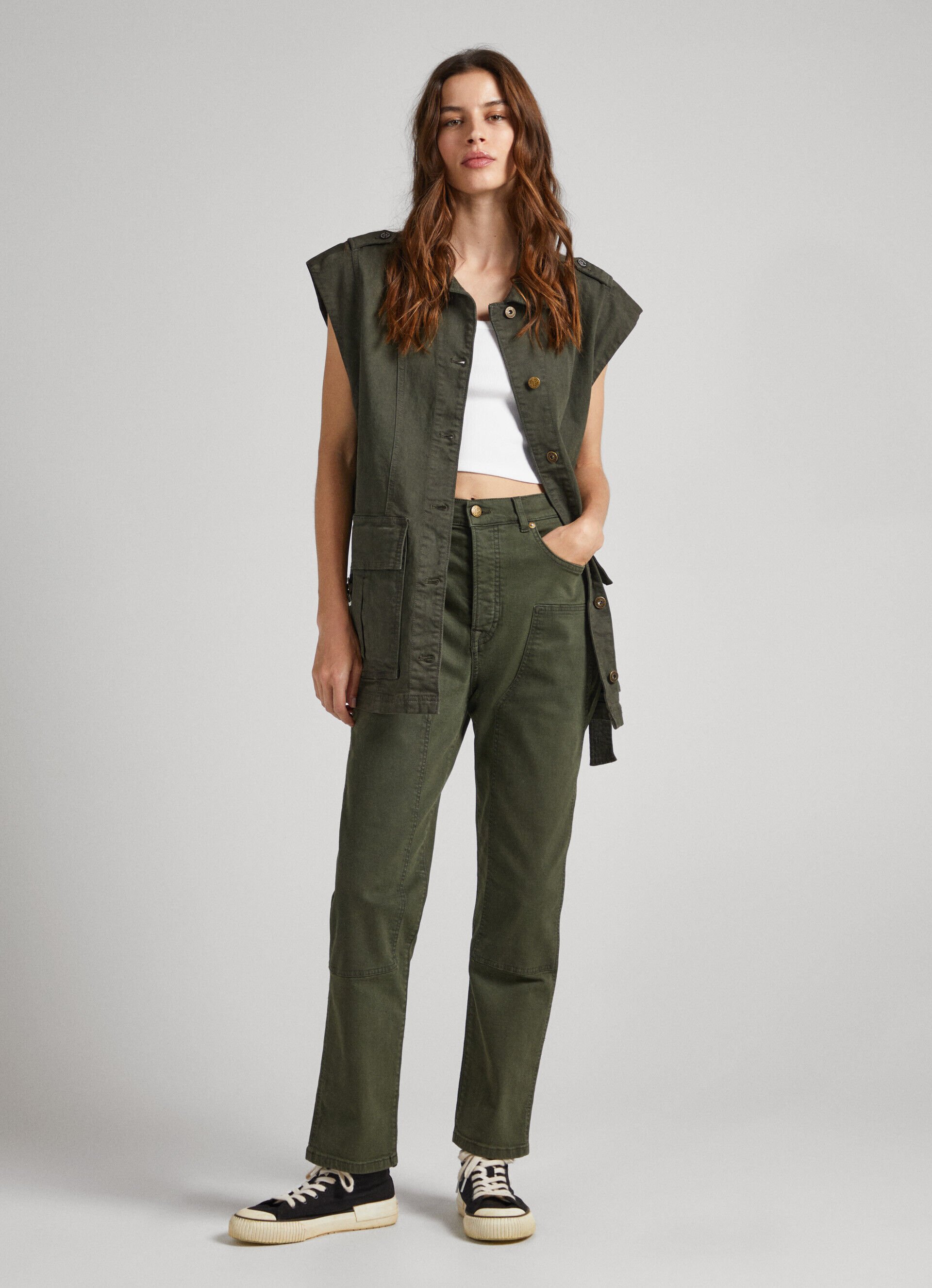 Calça de corte relaxado com 5 bolsos - verde oliva