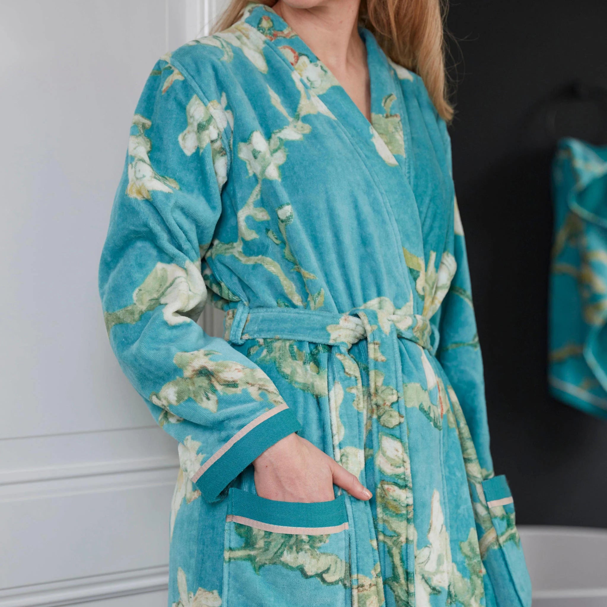 Beddinghouse x Van Gogh Museum Blossom Badjas - Blauw - L