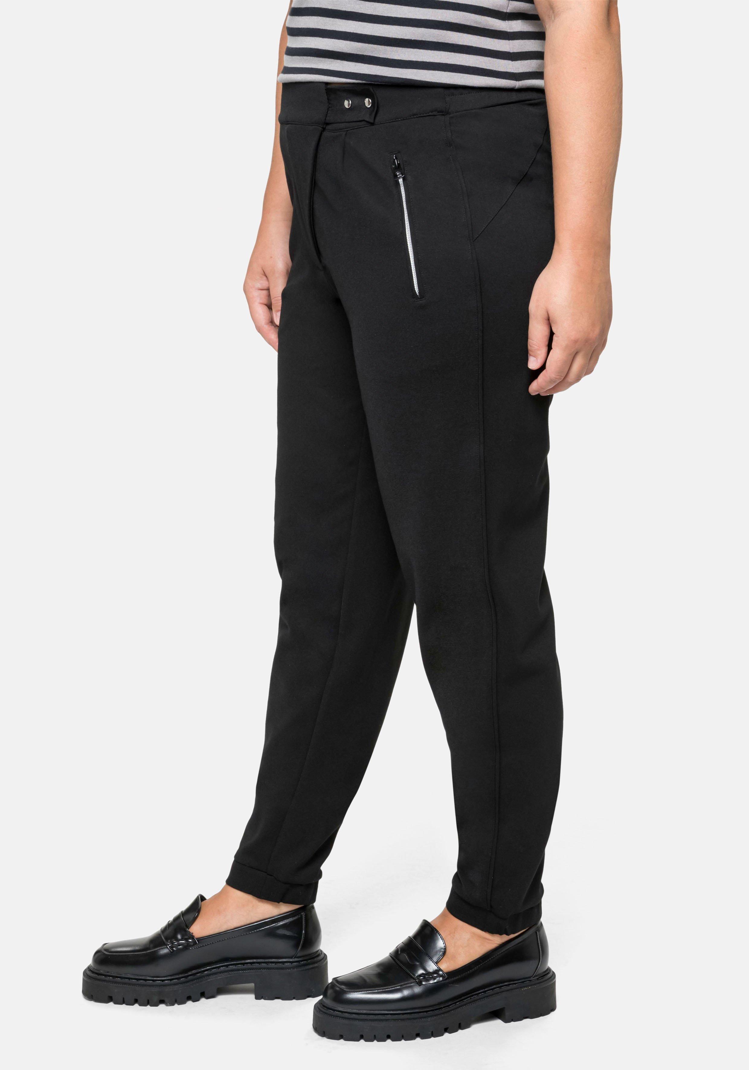 Joggpants mit Gummibund und Druckknöpfen