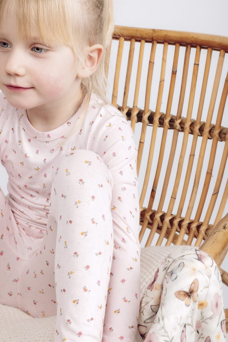 Austin T-shrt LS Flowers chalk pink - Hust & Claire - Rumpetroll