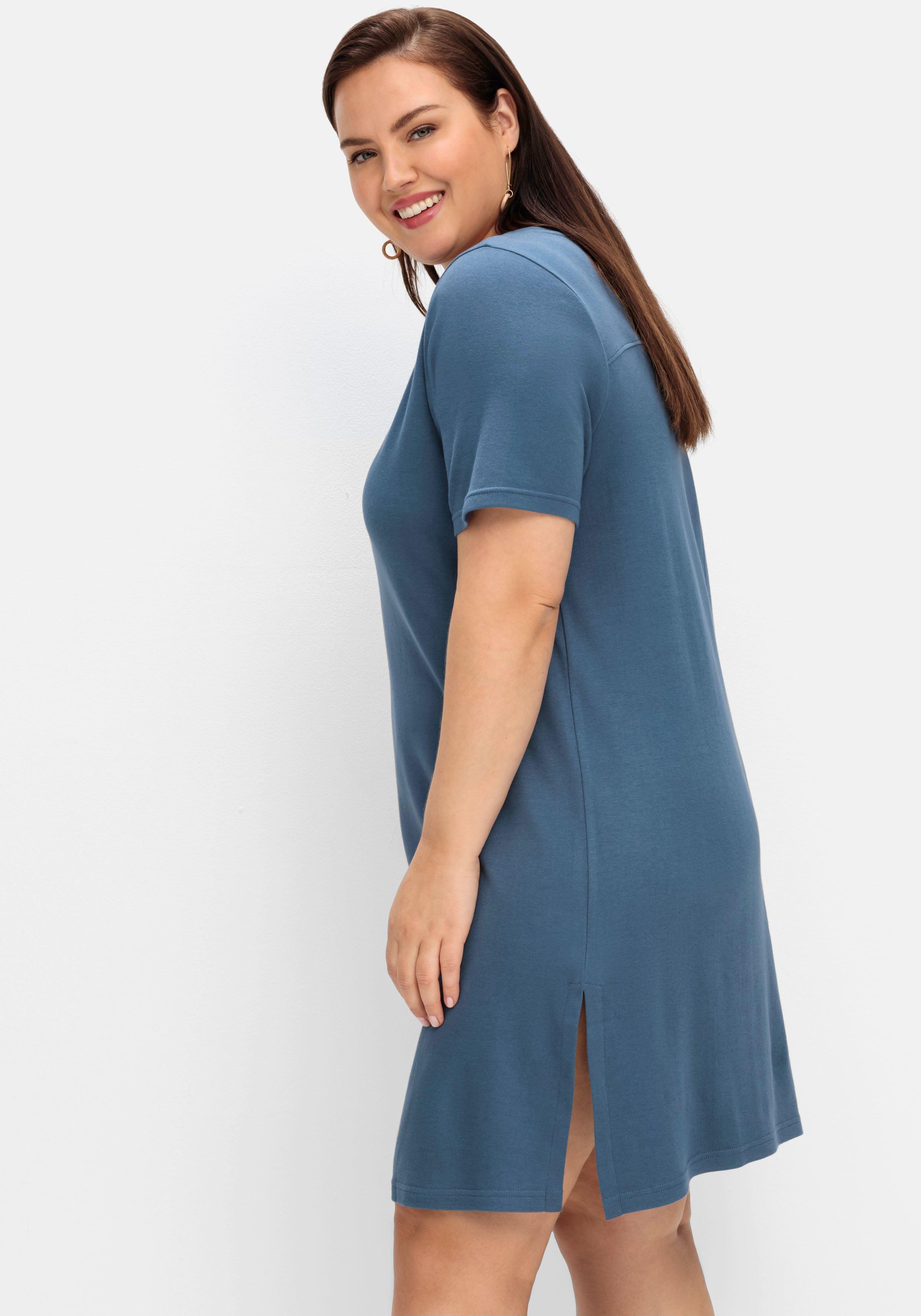Jerseykleid mit hohen Seitenschlitzen