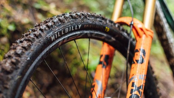 Specialized Hillbilly Grid Gravity 2BR T9 Foldedæk, 29x2.40