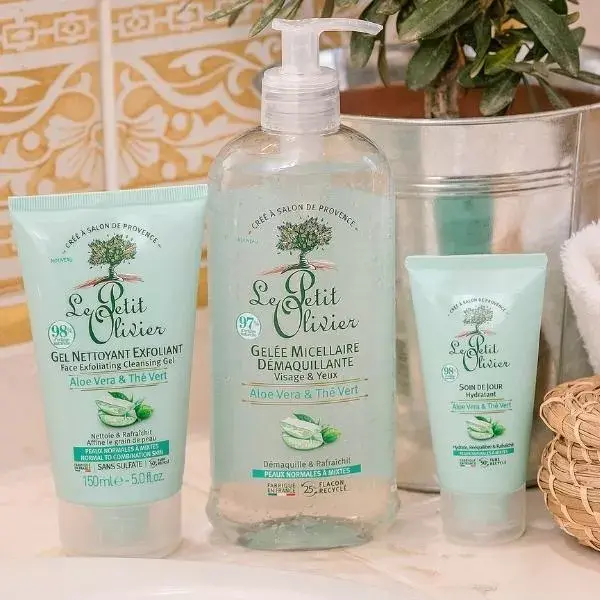 Le Petit Olivier - Geleia de Limpeza Micelar - Aloé Vera Chá Verde 400ml