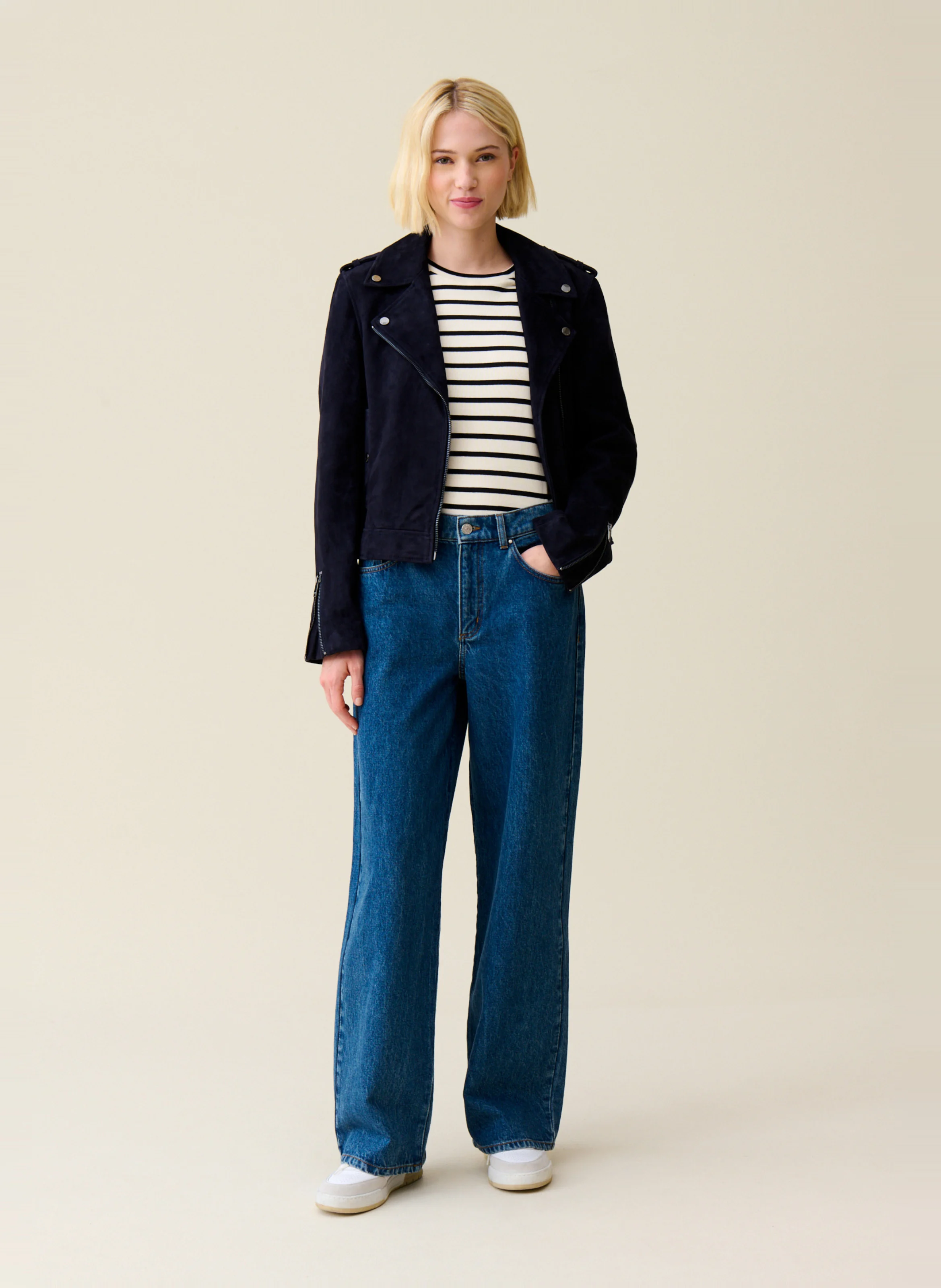 Veste courte en cuir velours | Bleu